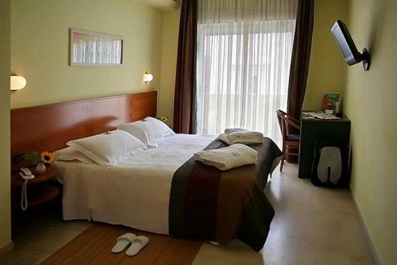 Astoria Suite Hotel Rimini Exterior photo